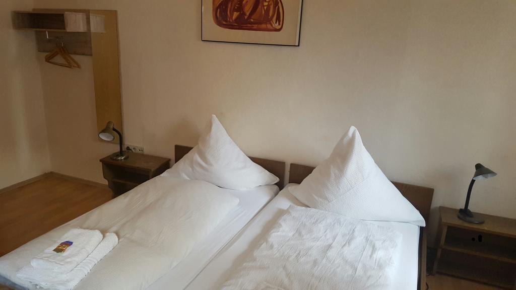 Kansakar Hotel Kaiserslautern Eksteriør billede
