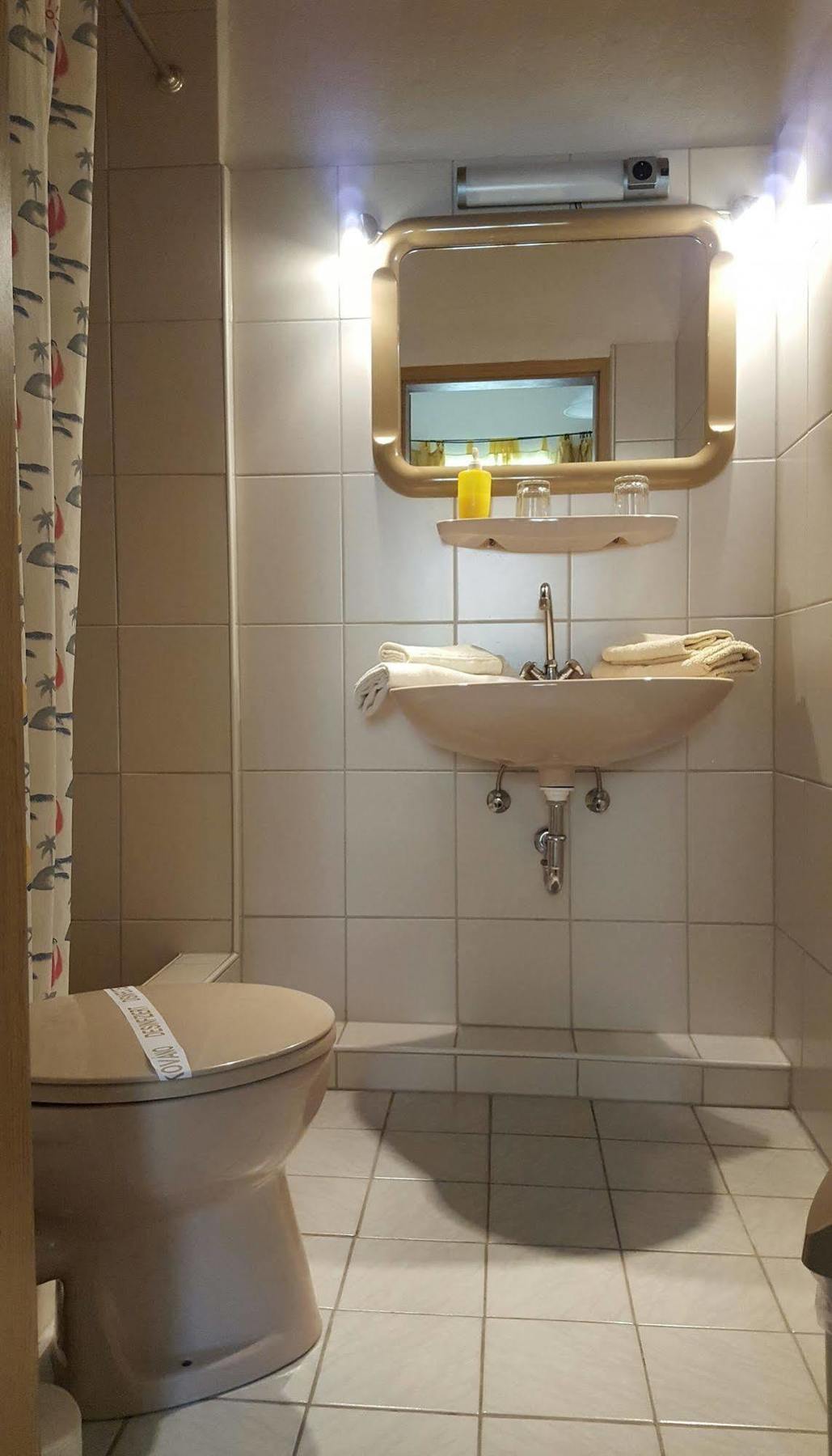 Kansakar Hotel Kaiserslautern Eksteriør billede